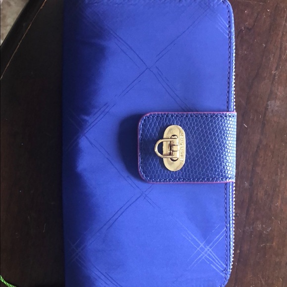 Vera Bradley zipper wallet with compartments - Picture 2 of 8